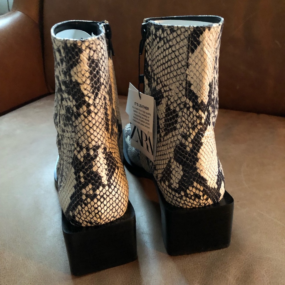 Soldout Zara Snakeskin leather square heel boots - Picture 5 of 8